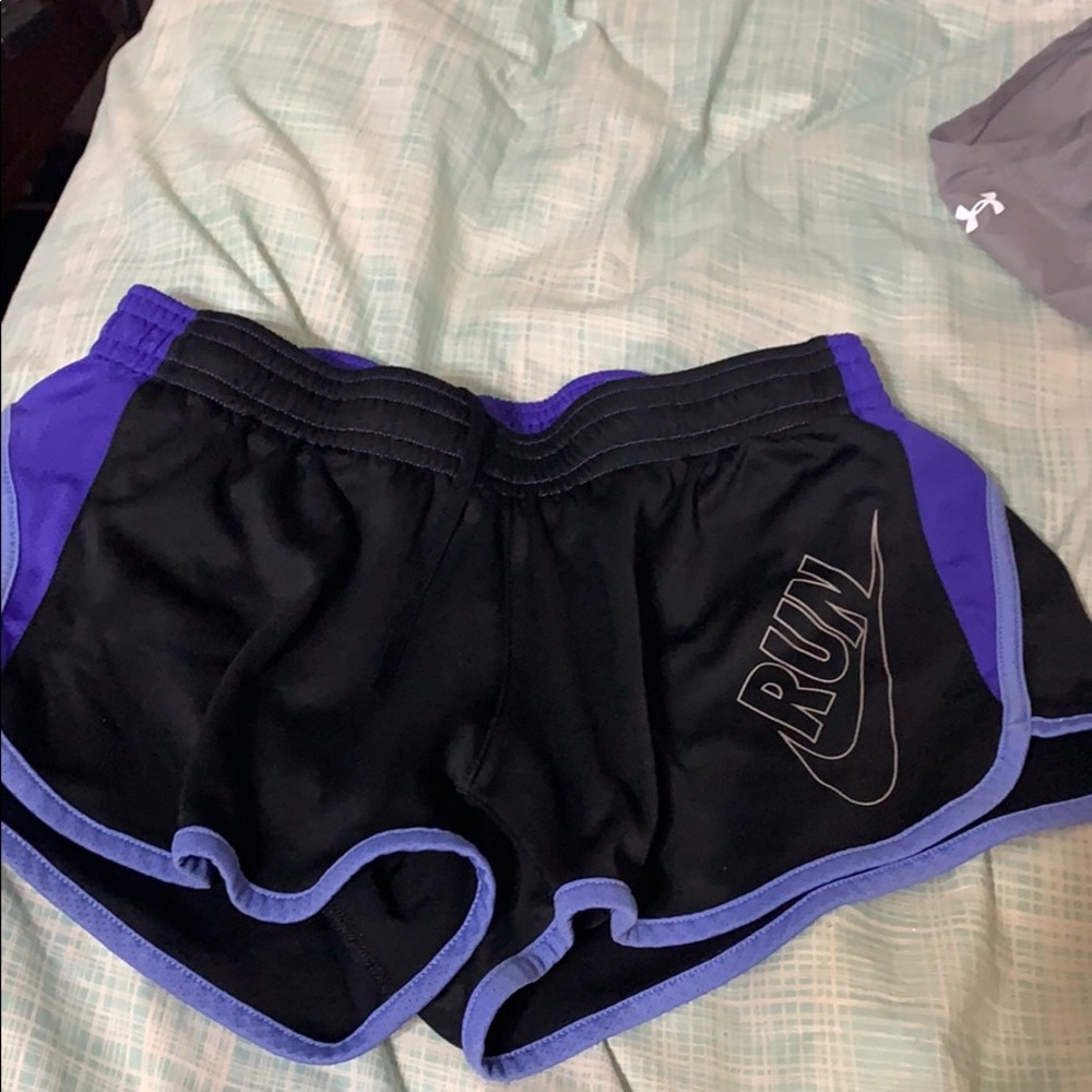 Size m Nike shorts